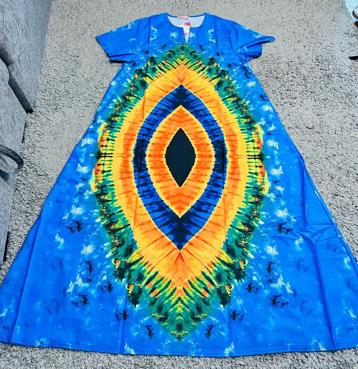 Grande robe évasée - Élégance africaine et authenticité